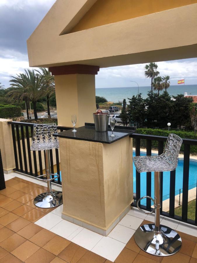 Beachfront Apartment - Sea Views - Marbella Buitenkant foto