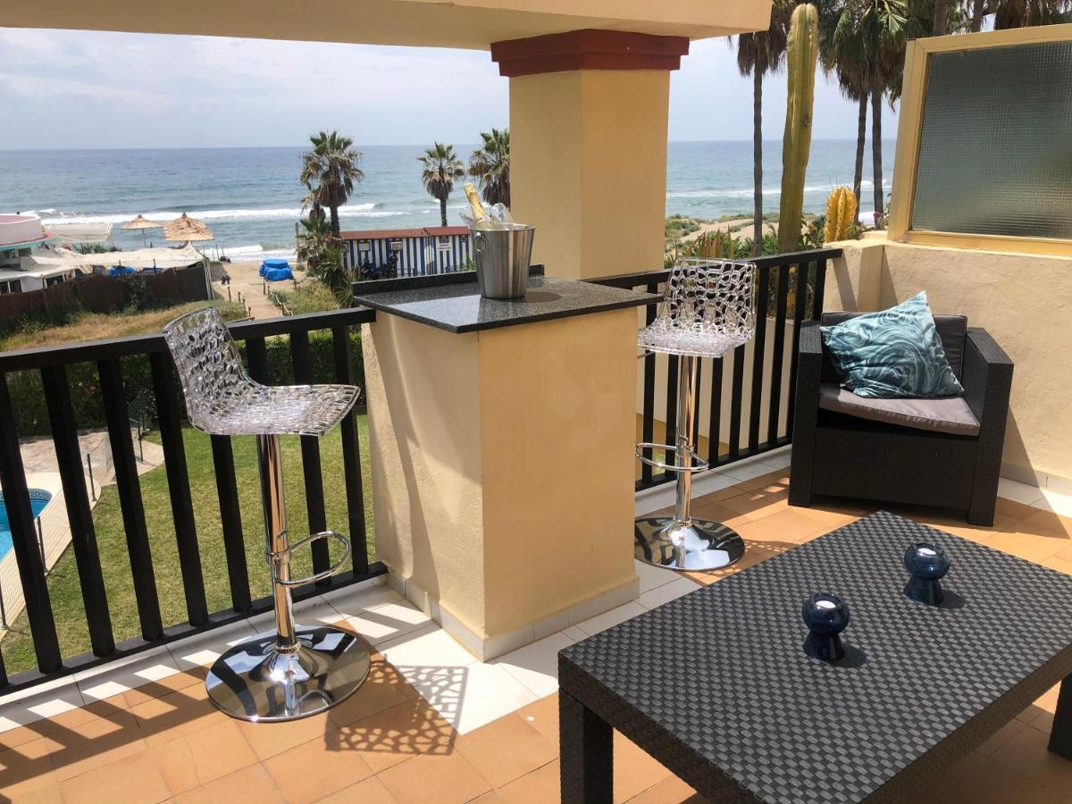 Beachfront Apartment - Sea Views - Marbella Buitenkant foto