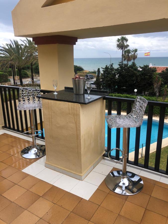 Beachfront Apartment - Sea Views - Marbella Buitenkant foto
