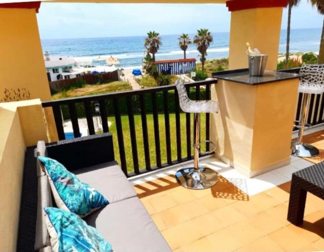 Beachfront Apartment - Sea Views - Marbella Buitenkant foto