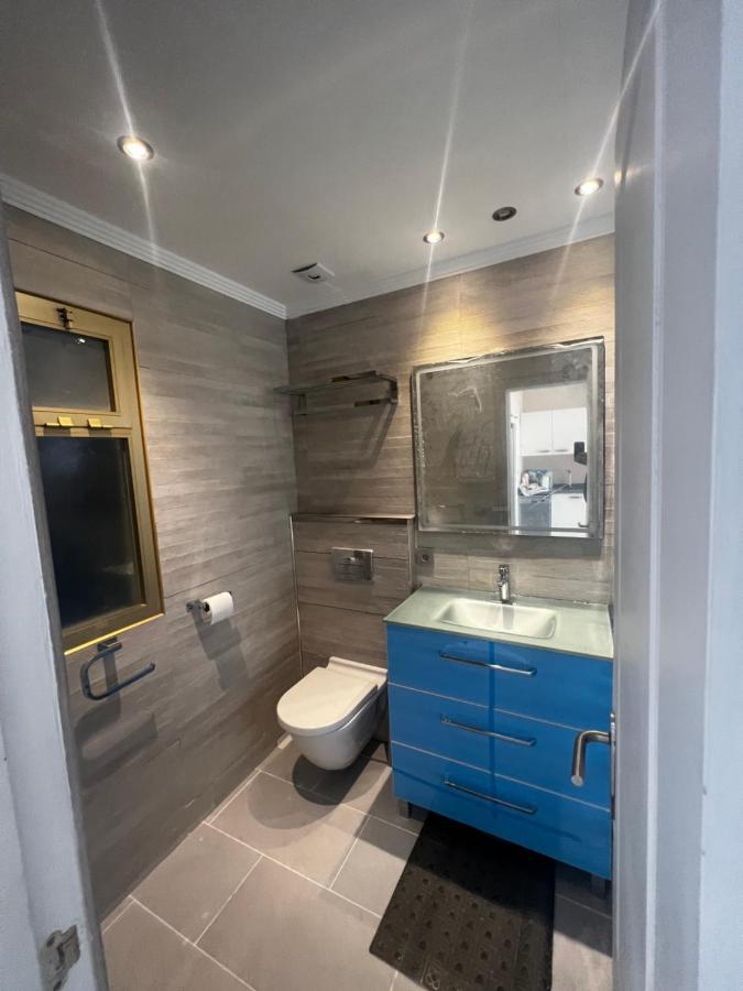 Beachfront Apartment - Sea Views - Marbella Buitenkant foto