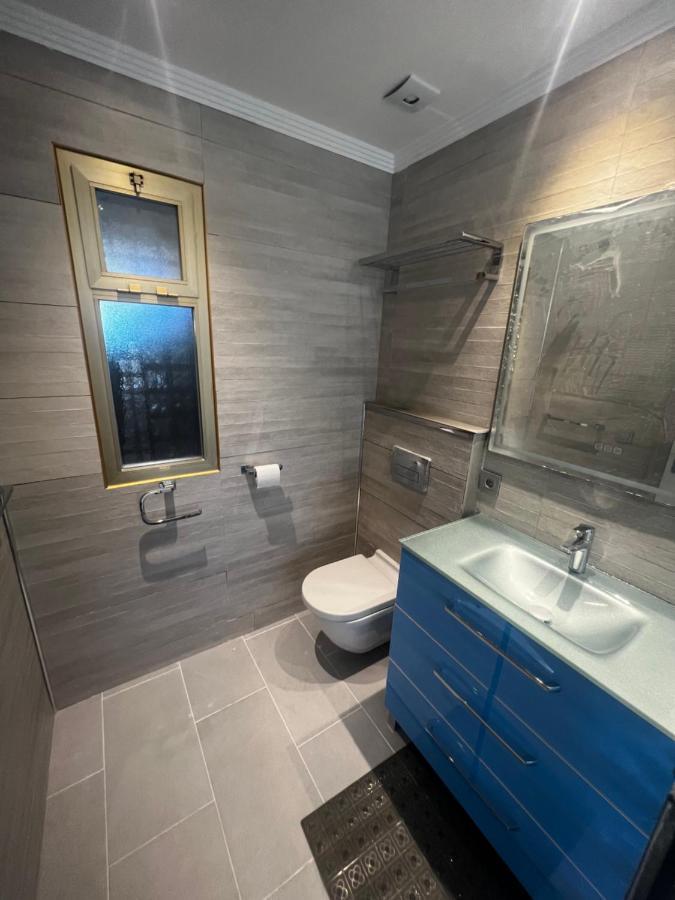 Beachfront Apartment - Sea Views - Marbella Buitenkant foto